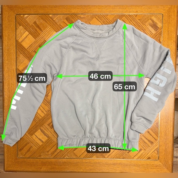 Lululemon Mile High Crew Pullover Sweatshirt Gray Reflective Cozy Everyday Style - Picture 8 of 9